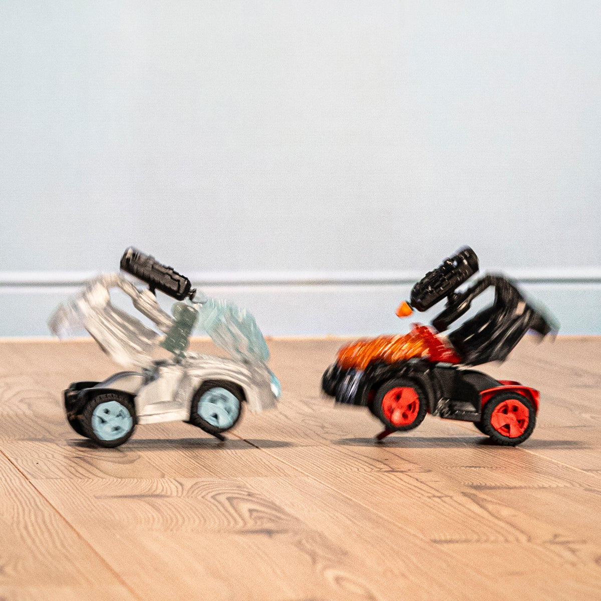 Lava CrashMobile z Mini Creature