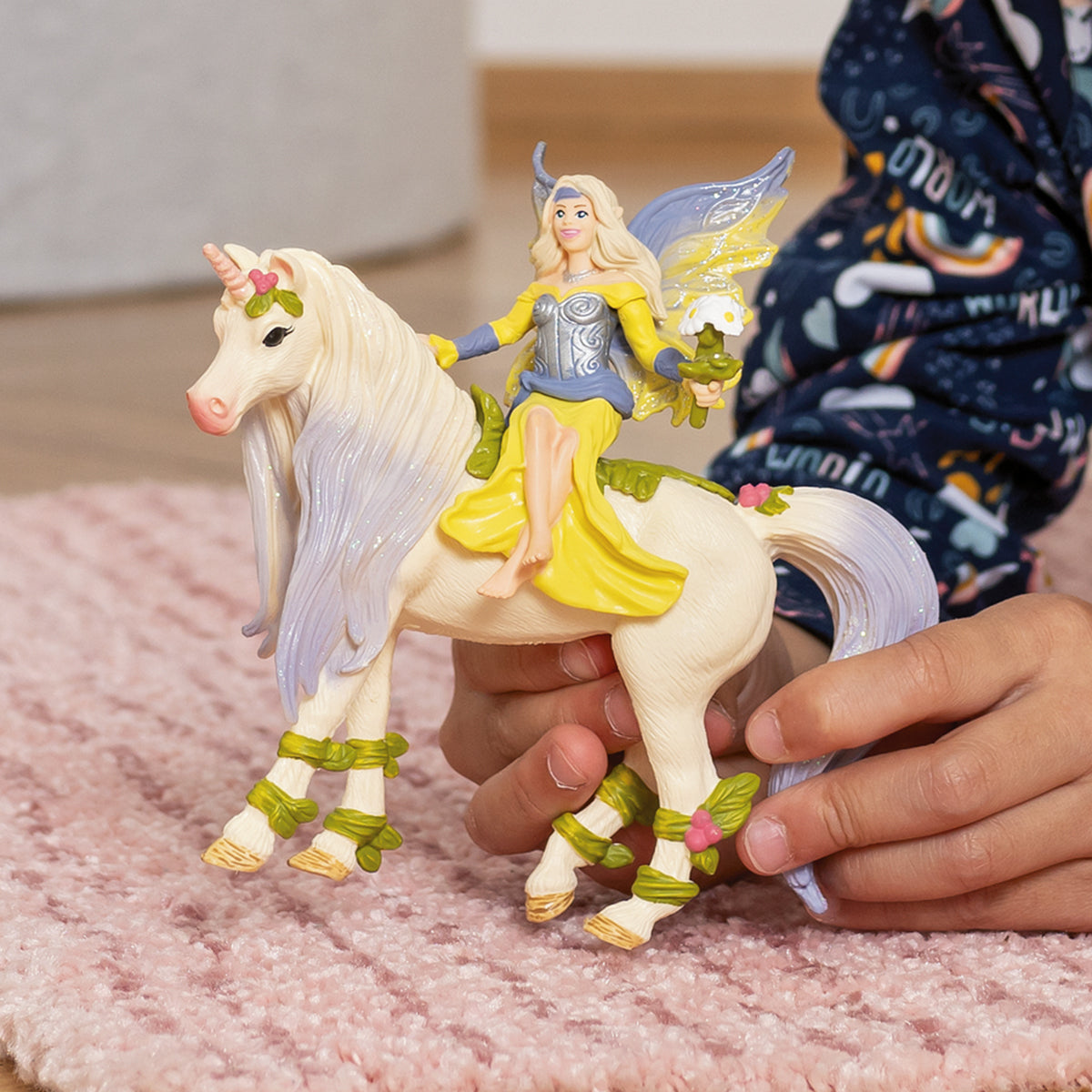 Fairy Sera with blossom unicorn 70565 BAYALA® | schleich